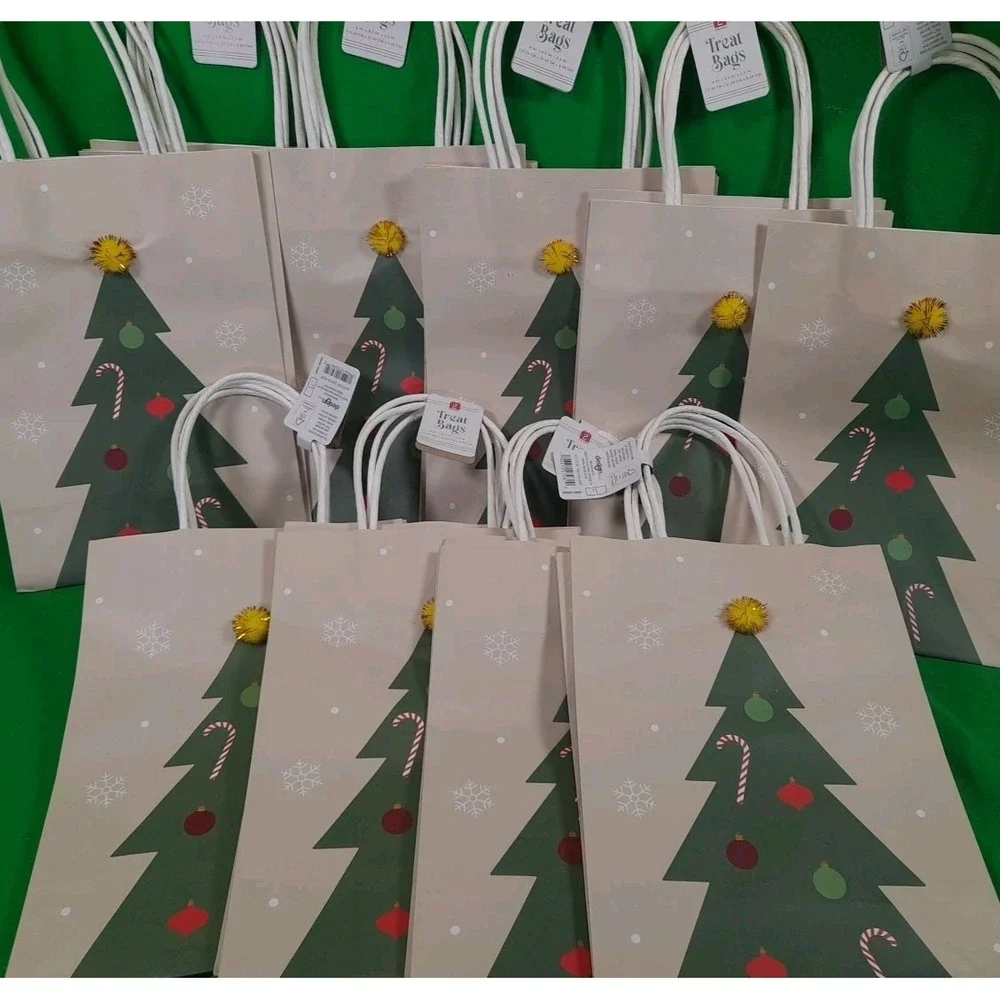 20‎ Pack Set Bulleye's Christmas Tree Yellow Star Paper Gift Bags 6 x 8.5 x 3.5